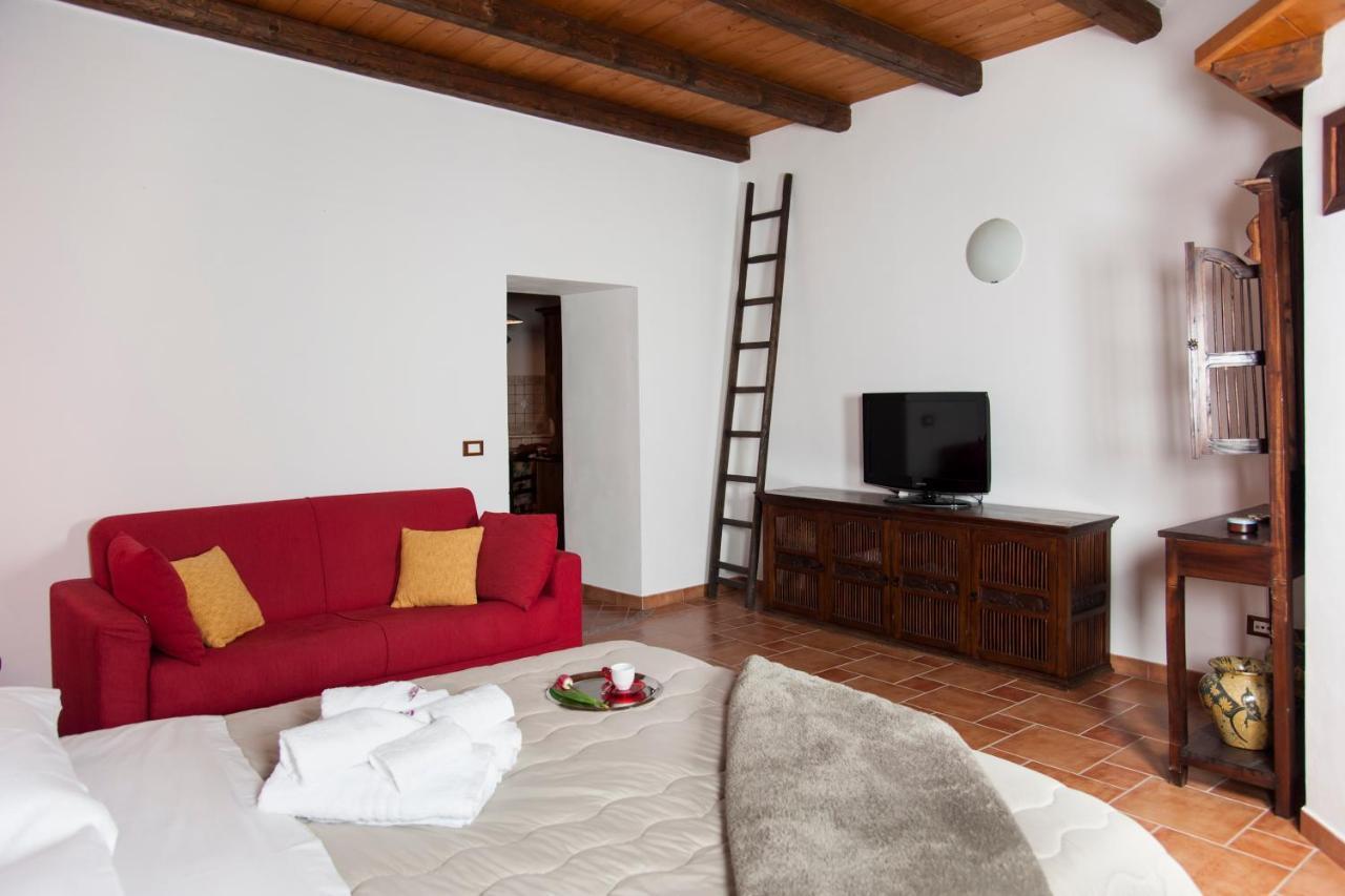 Mirose'S Holiday Home Castelbuono  Bagian luar foto