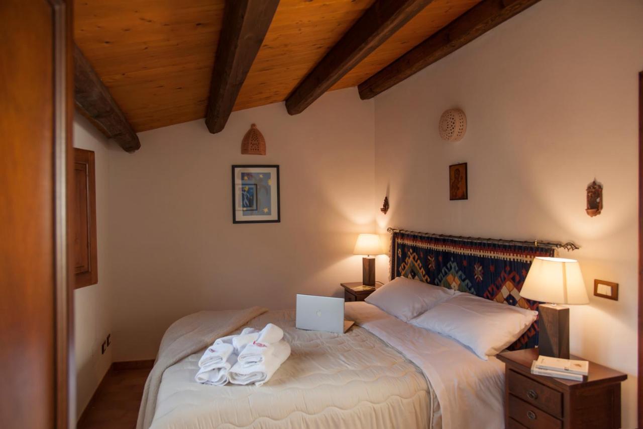 Mirose'S Holiday Home Castelbuono  Bagian luar foto