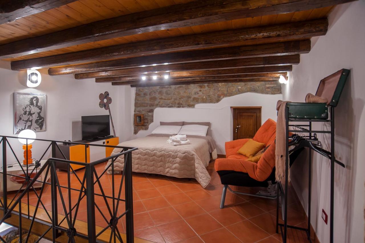 Mirose'S Holiday Home Castelbuono  Bagian luar foto