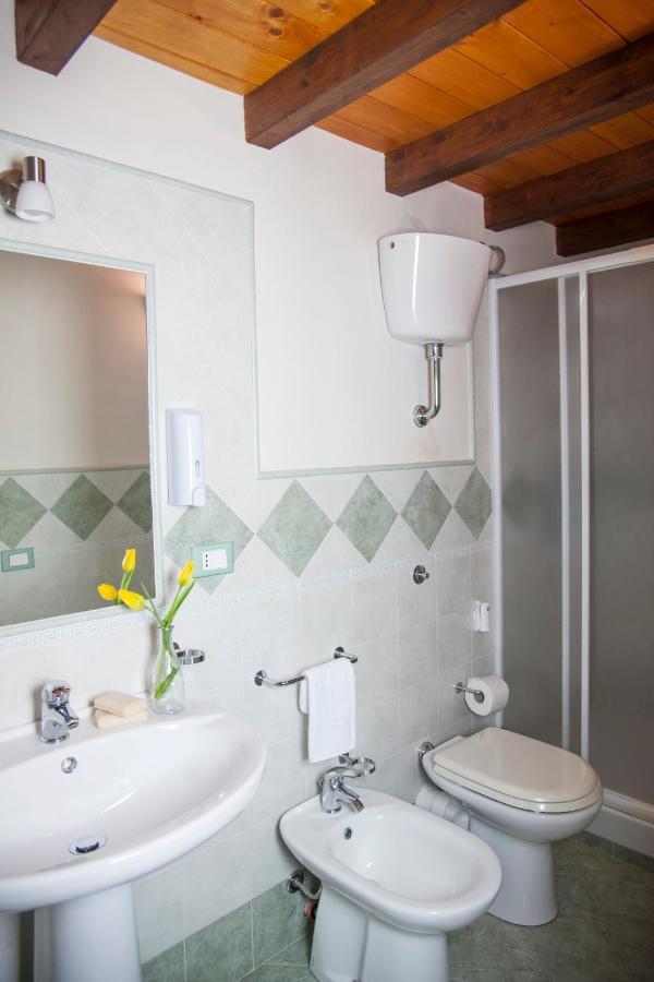 Mirose'S Holiday Home Castelbuono  Bagian luar foto